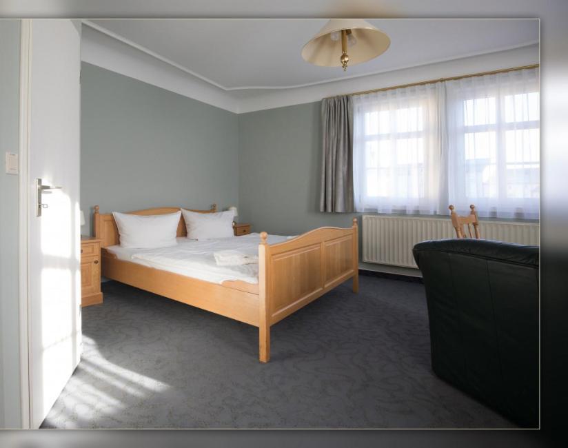 Hotel Ross Zwönitz Zewnętrze zdjęcie