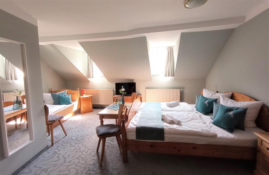 Hotel Ross Zwönitz Zewnętrze zdjęcie